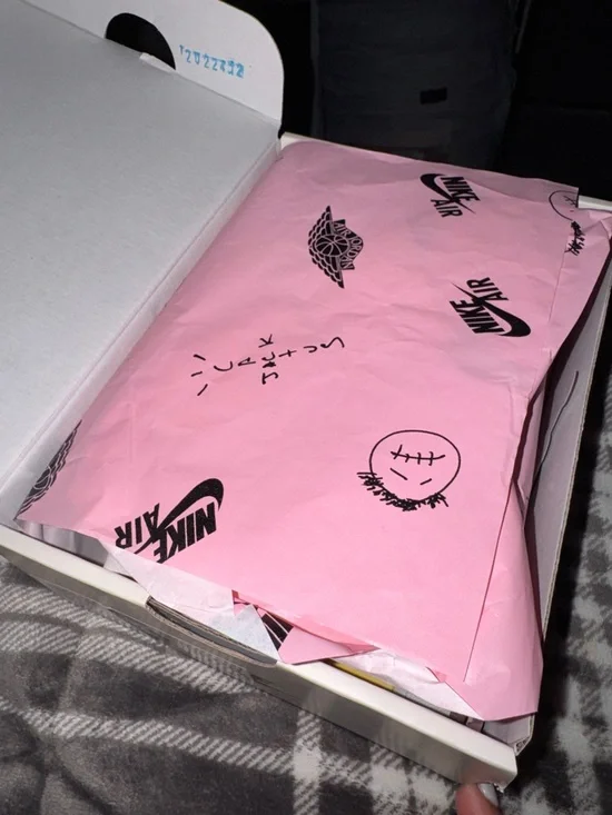 Nike Kids Low-Top Sneakers in Yellow, Blue & White - Picture 2 of 5